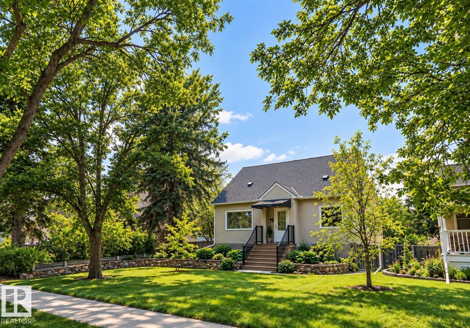 6542 112A ST NW - 2