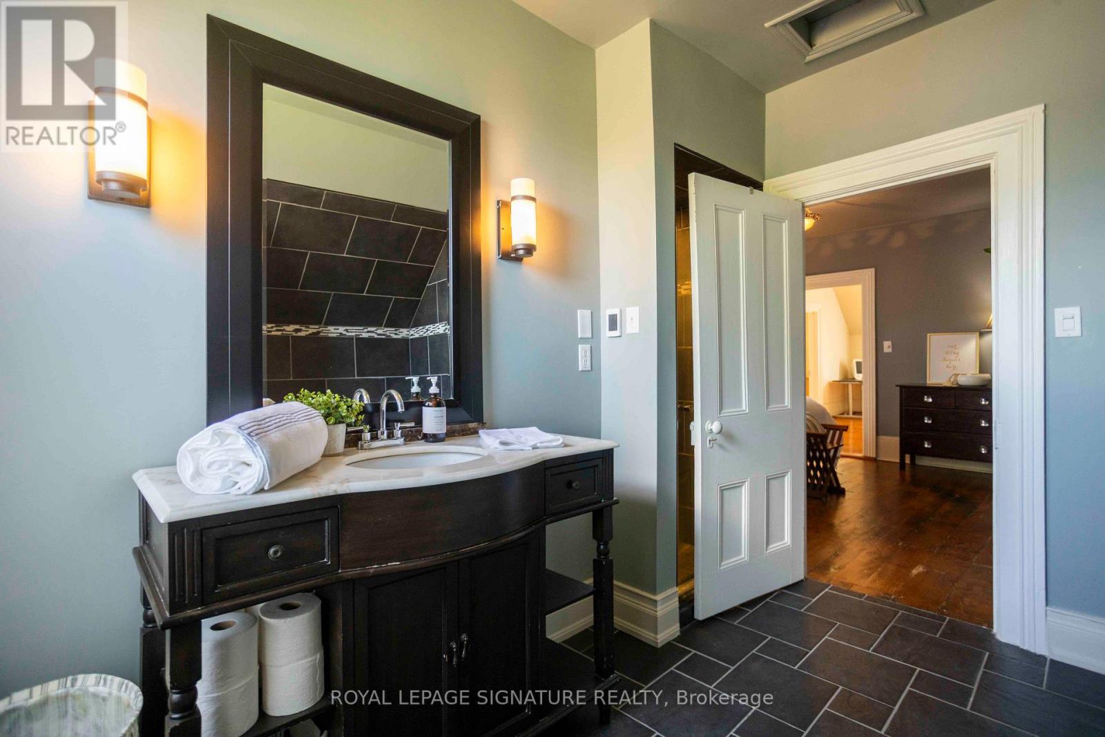 55 BROCK STREET E - Image 11
