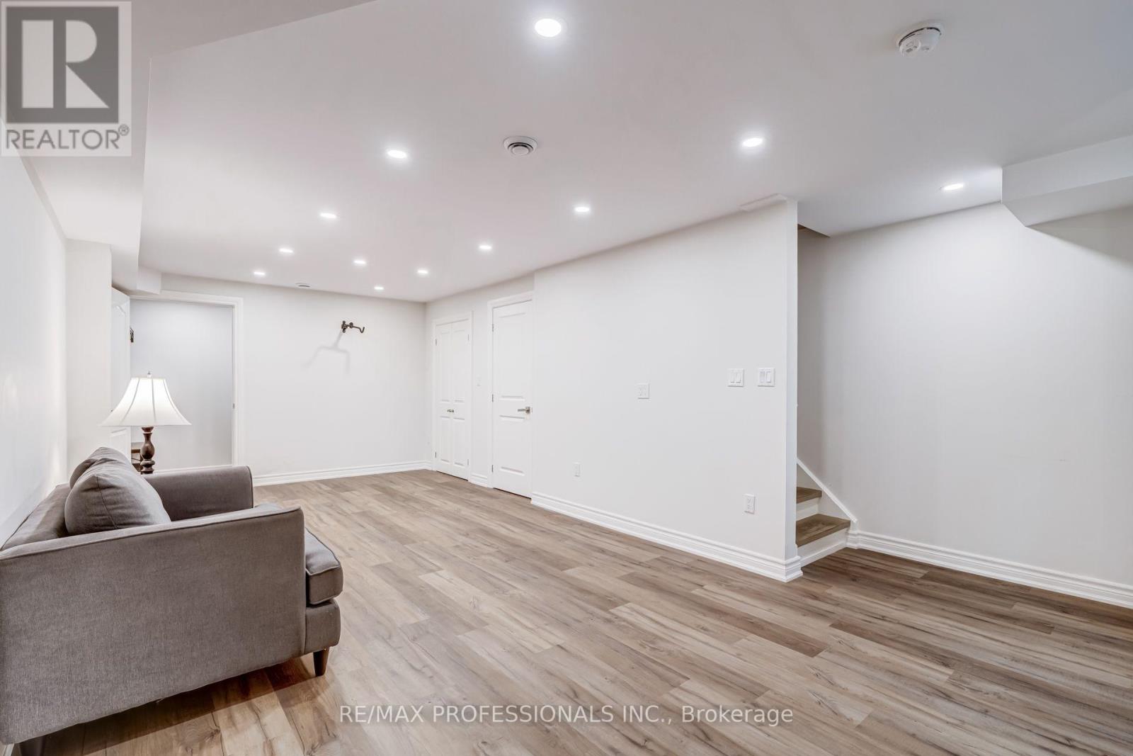 #63 636 EVANS AVENUE - Image 40