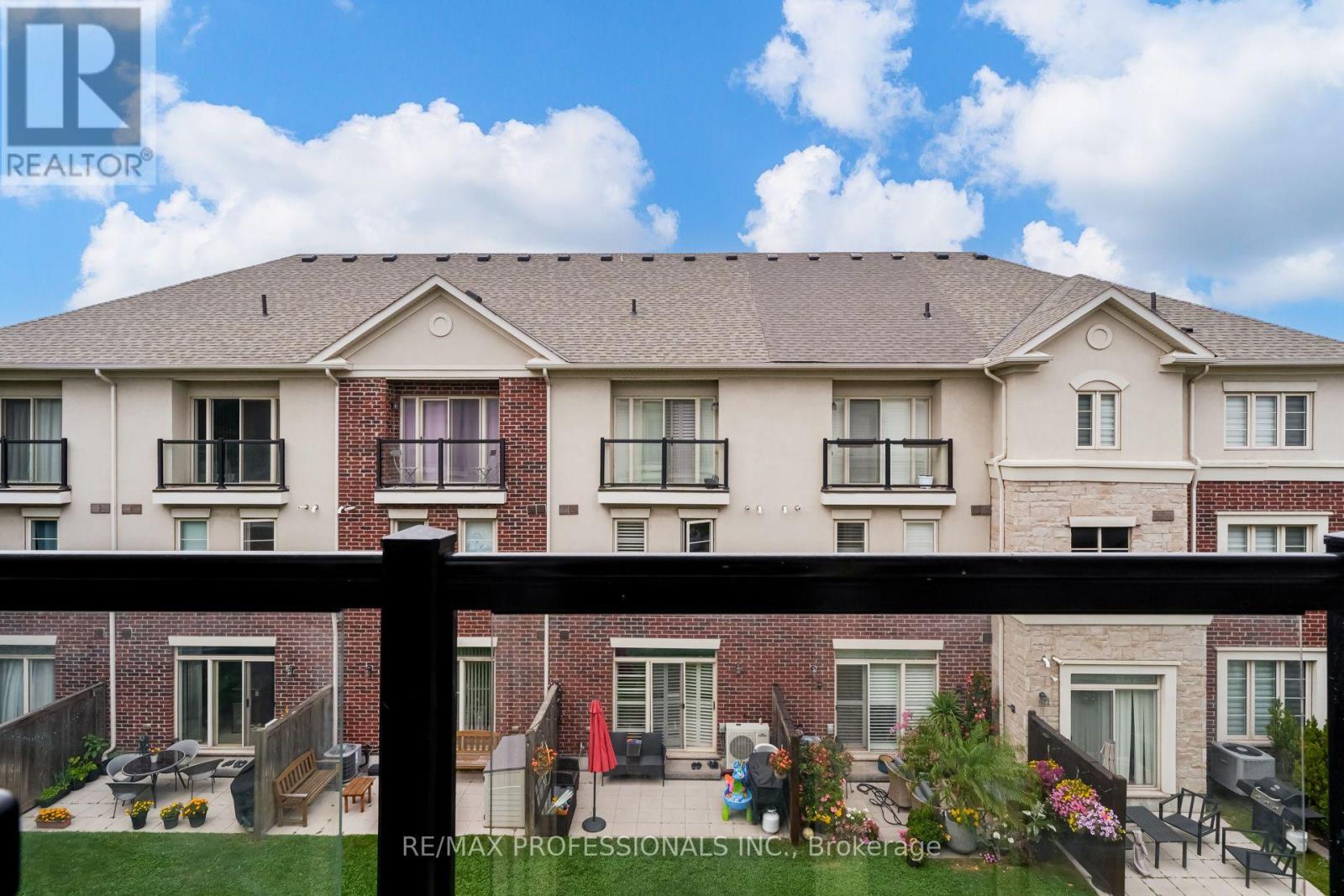 #63 636 EVANS AVENUE - Image 44