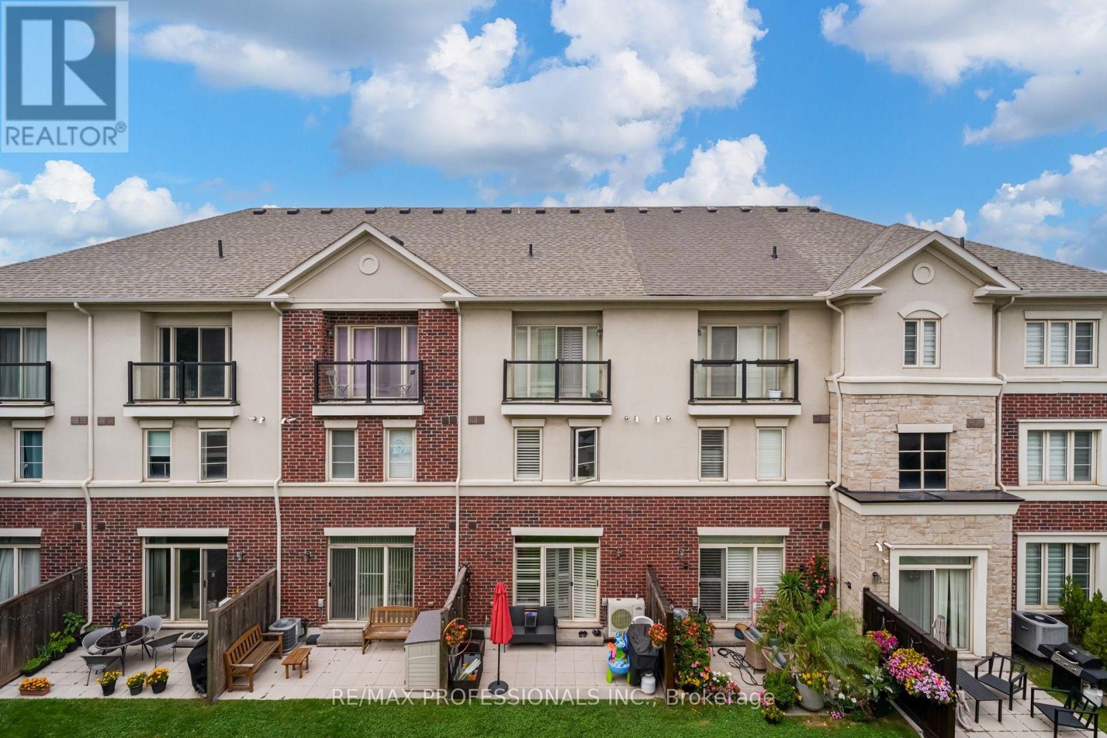 #63 636 EVANS AVENUE - Image 47