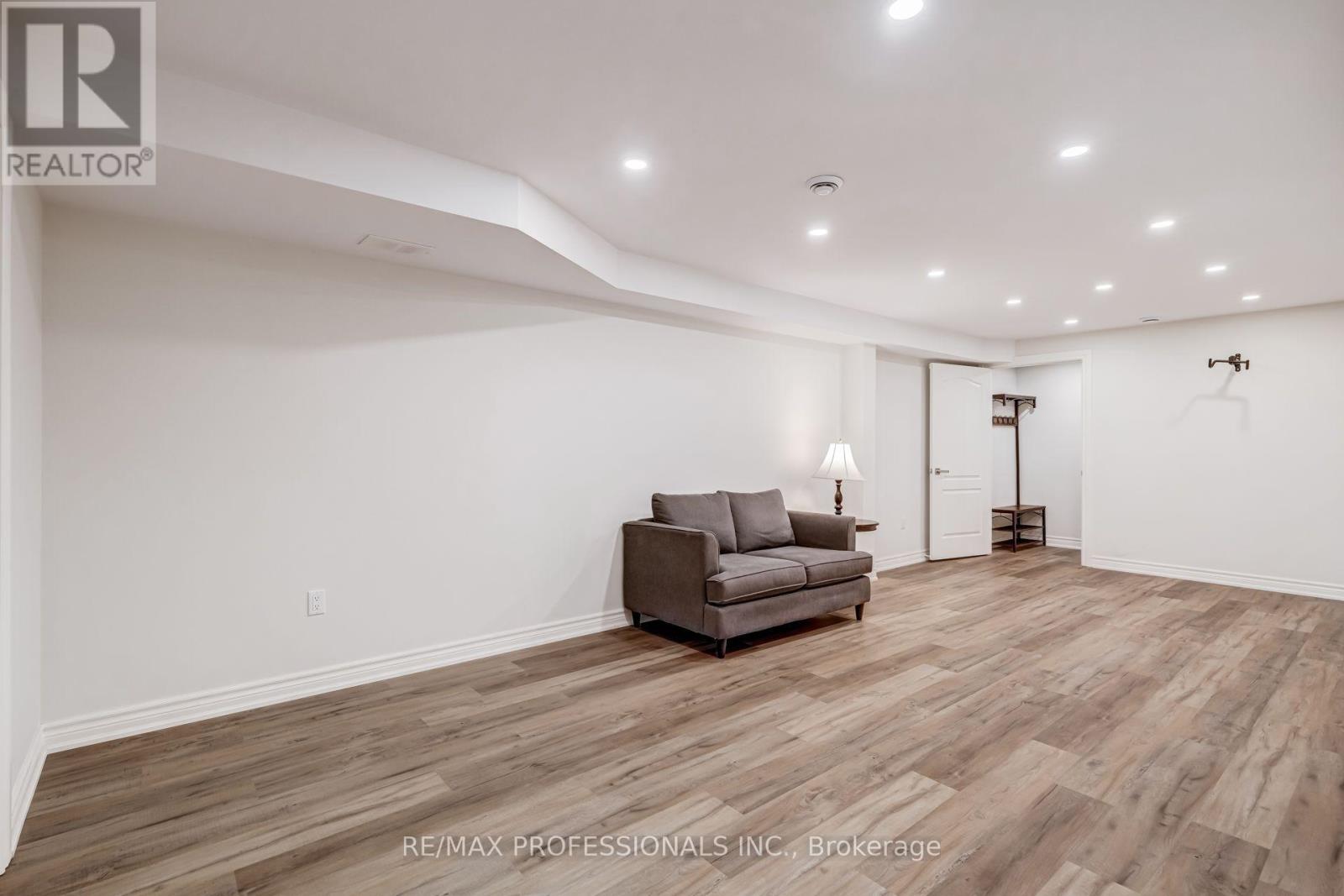 #63 636 EVANS AVENUE - Image 37