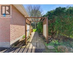 65 Lyndhurst Avenue, Pine Grove, ON N3Y4J9 Photo 25