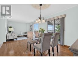 Living room - 127 Knapton Drive, Newmarket, ON L3X3B3 Photo 12