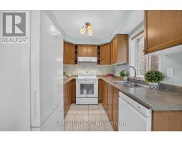 127 Knapton Drive, Newmarket, ON L3X3B3 Photo 18