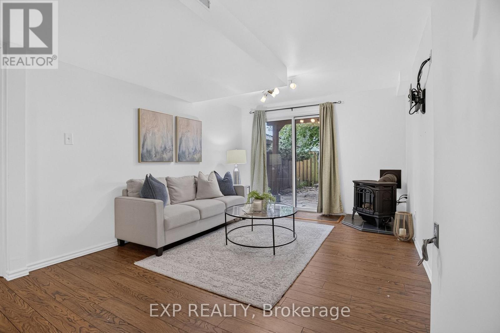 127 KNAPTON DRIVE - Image 36
