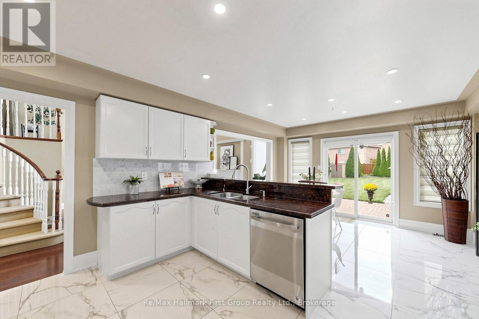 3271 COUNTRY LANE - 22