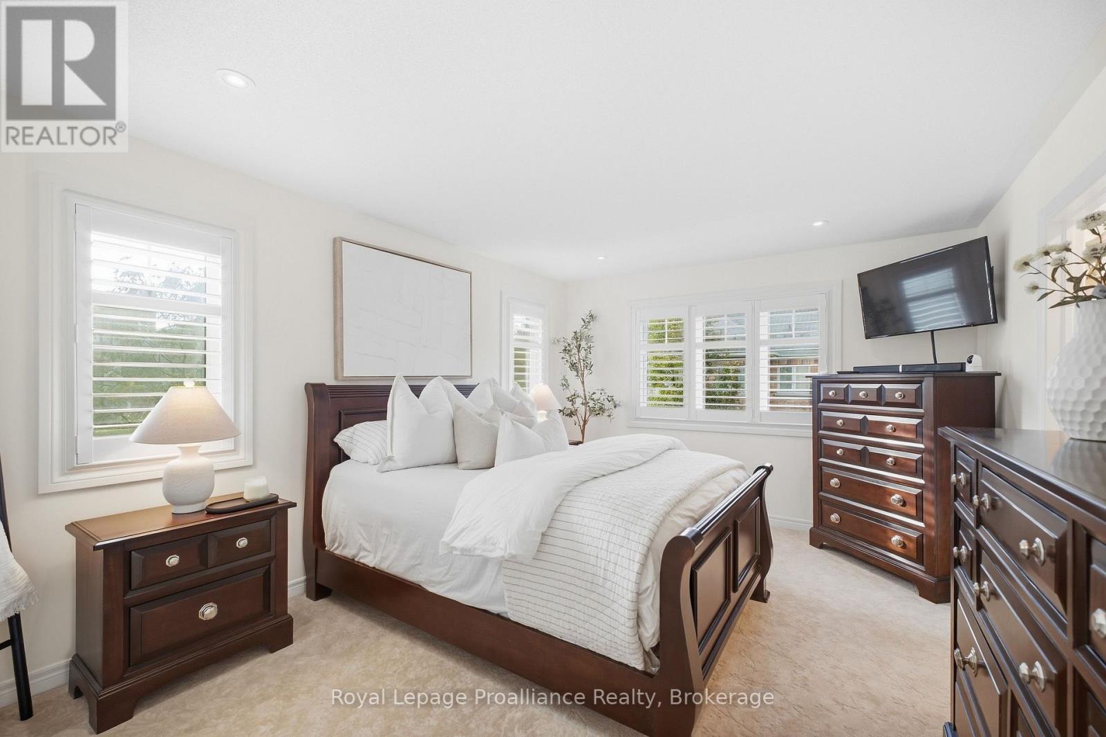 110 Kenneth Hobbs Avenue, Whitby, ON photo 28