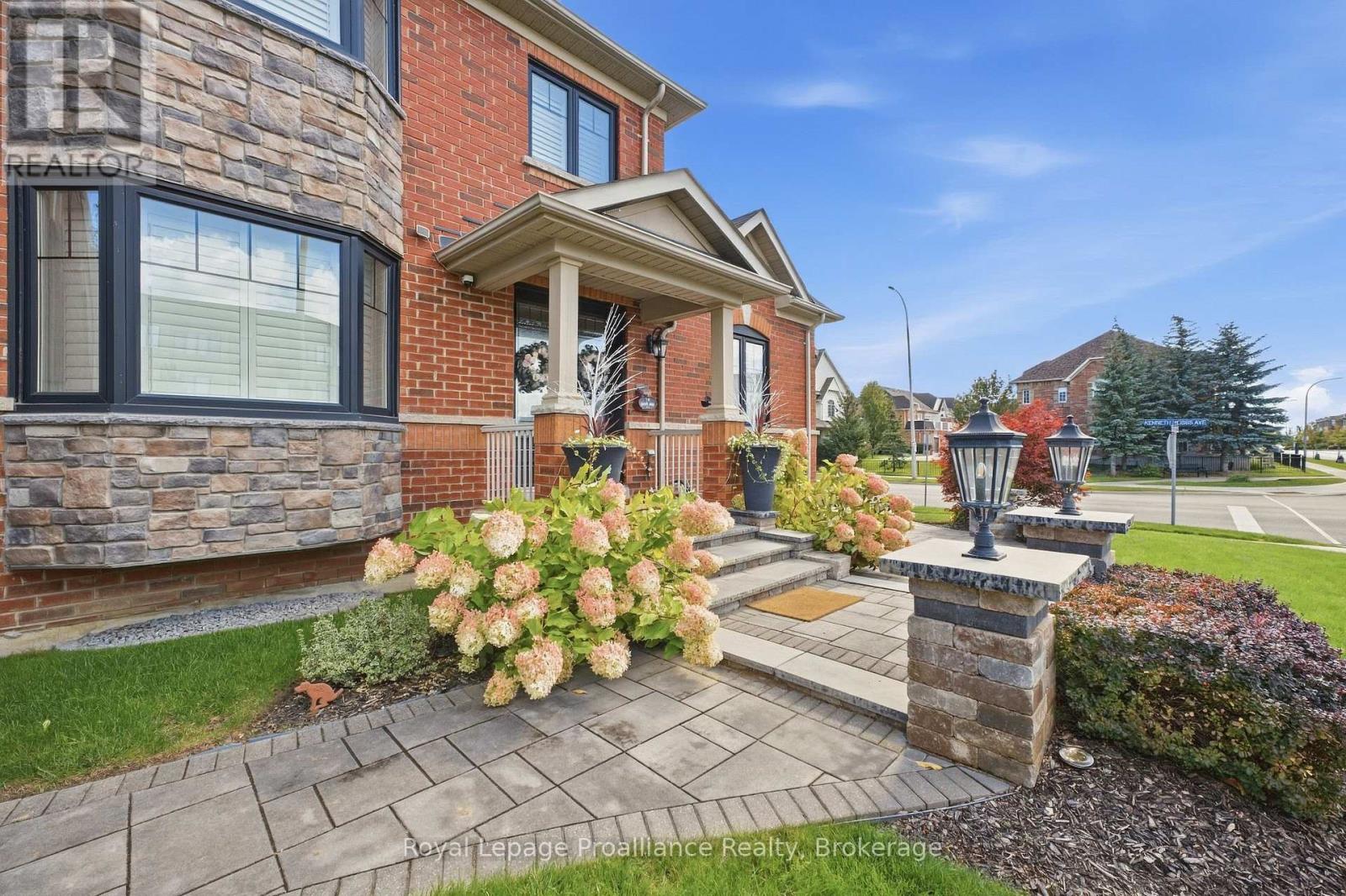 110 Kenneth Hobbs Avenue, Whitby, ON photo 4
