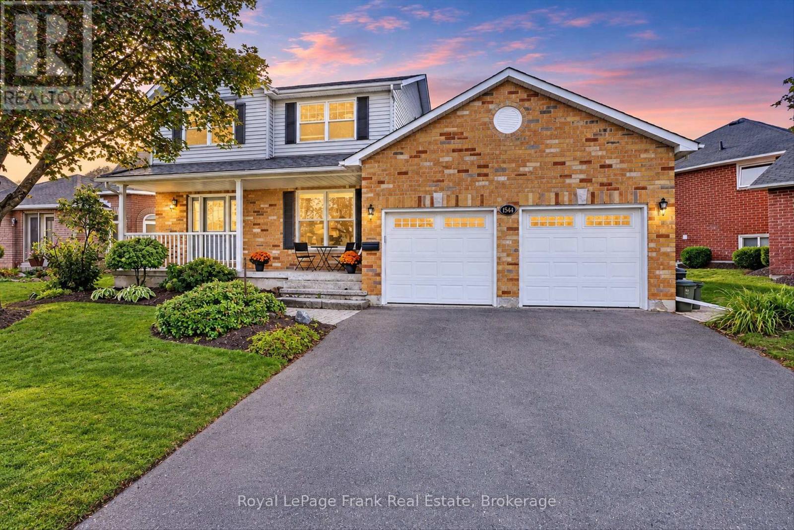 1544 GLENFOREST CRESCENT - 1
