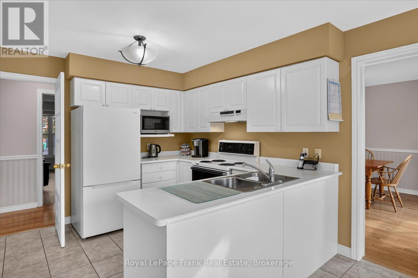 1544 GLENFOREST CRESCENT - 9