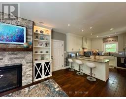 316 1/2 Riverside Drive, Kawartha Lakes, ON K0M1A0 Photo 12