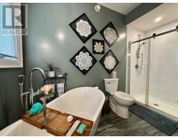 316 1/2 Riverside Drive, Kawartha Lakes, ON K0M1A0 Photo 18