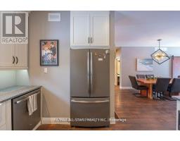 316 1/2 Riverside Drive, Kawartha Lakes, ON K0M1A0 Photo 9