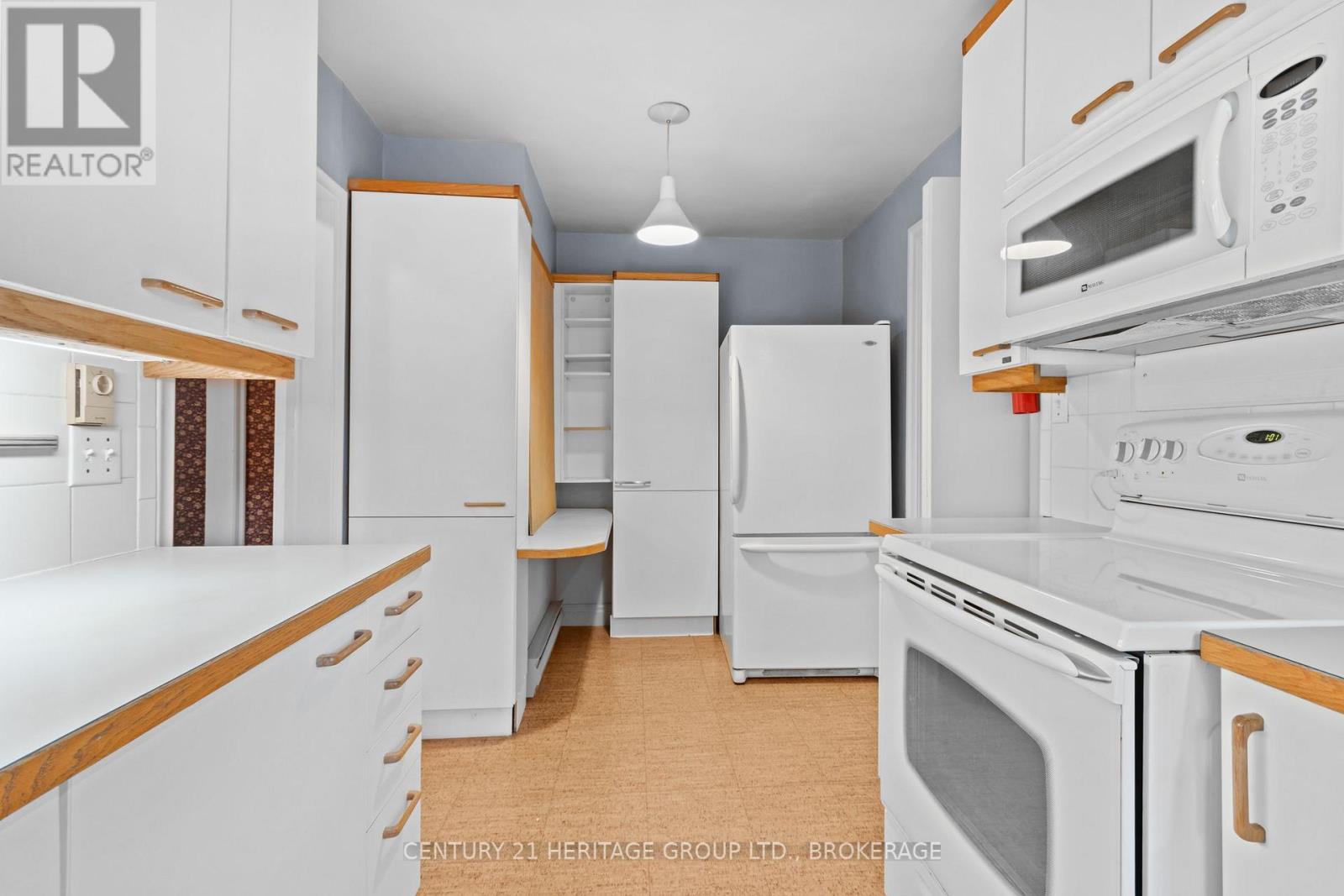 187 COLLEGE STREET - Image 19