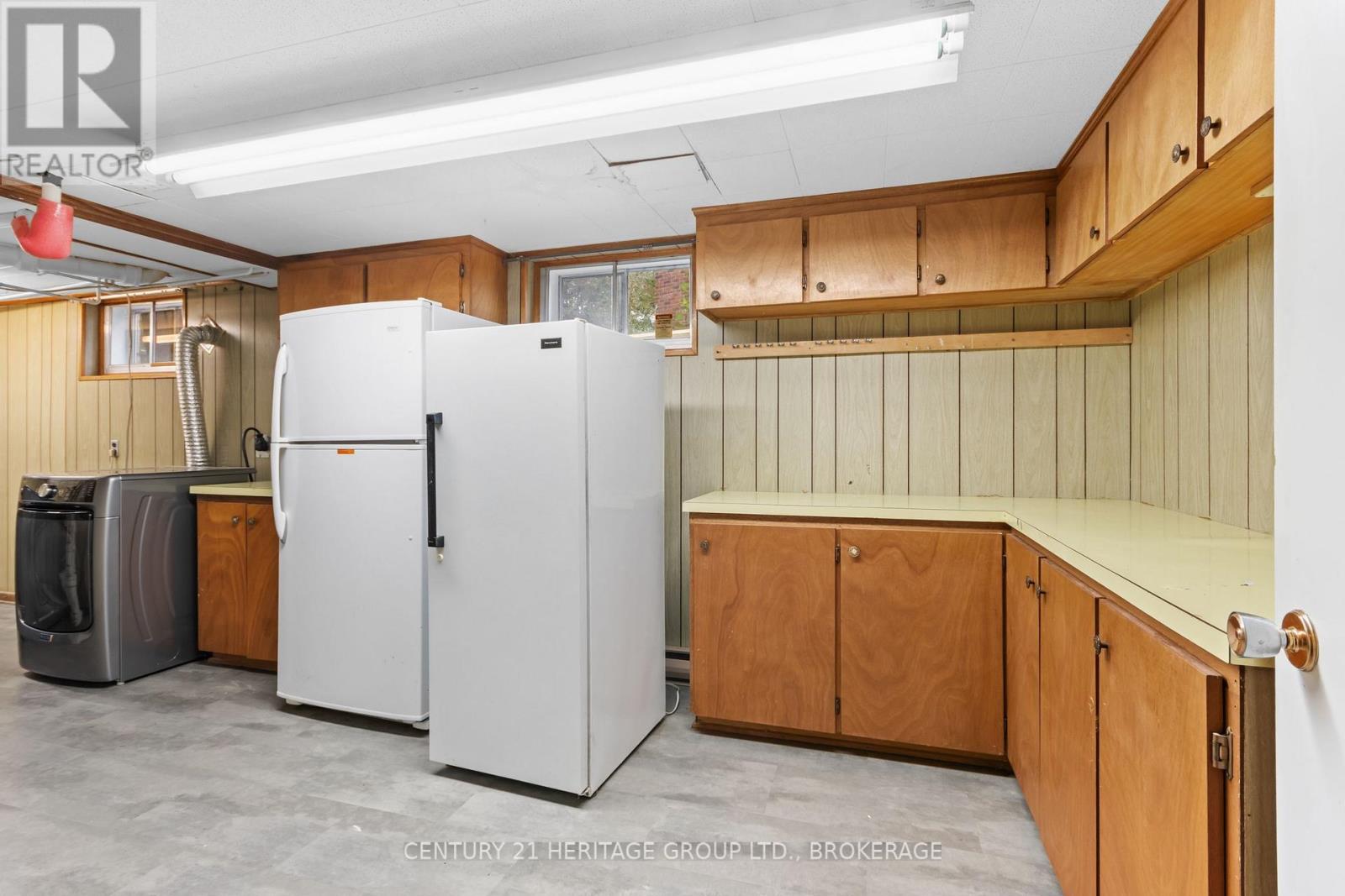 187 COLLEGE STREET - Image 36