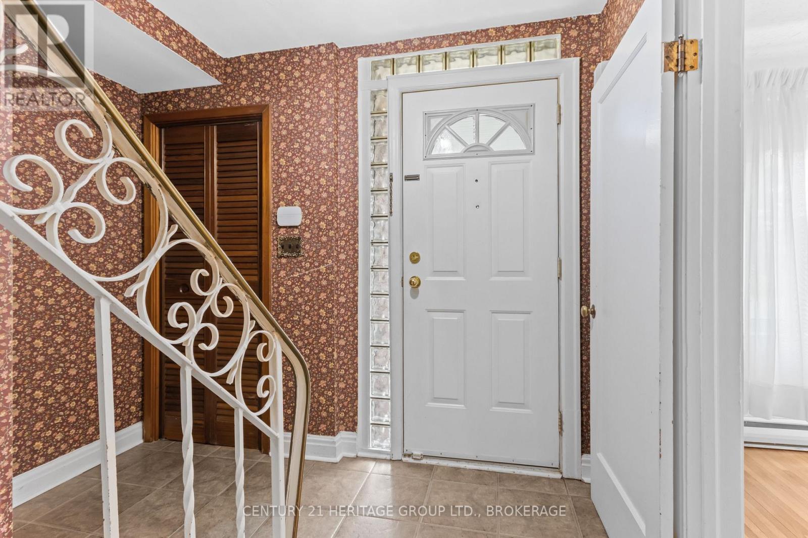 187 COLLEGE STREET - Image 4