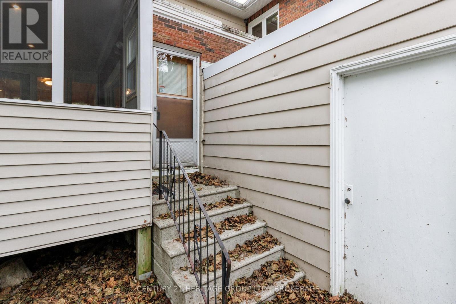 187 COLLEGE STREET - Image 44