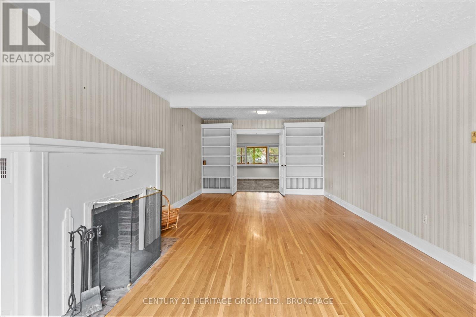 187 COLLEGE STREET - 7