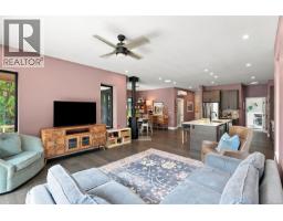 935 Meadowlark Pl, Qualicum Beach, BC V9K1M6 Photo 35