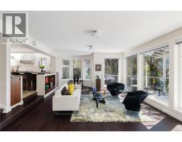 Kitchen - 7090 Brentwood Dr, Central Saanich, BC V8M1B6 Photo 12
