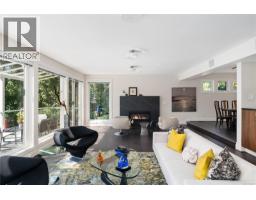 Dining room - 7090 Brentwood Dr, Central Saanich, BC V8M1B6 Photo 14