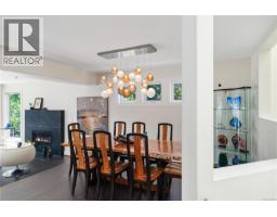 7090 Brentwood Dr, Central Saanich, BC V8M1B6 Photo 21