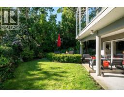 7090 Brentwood Dr, Central Saanich, BC V8M1B6 Photo 44