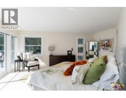 7090 Brentwood Dr, Central Saanich, BC V8M1B6 Photo 28