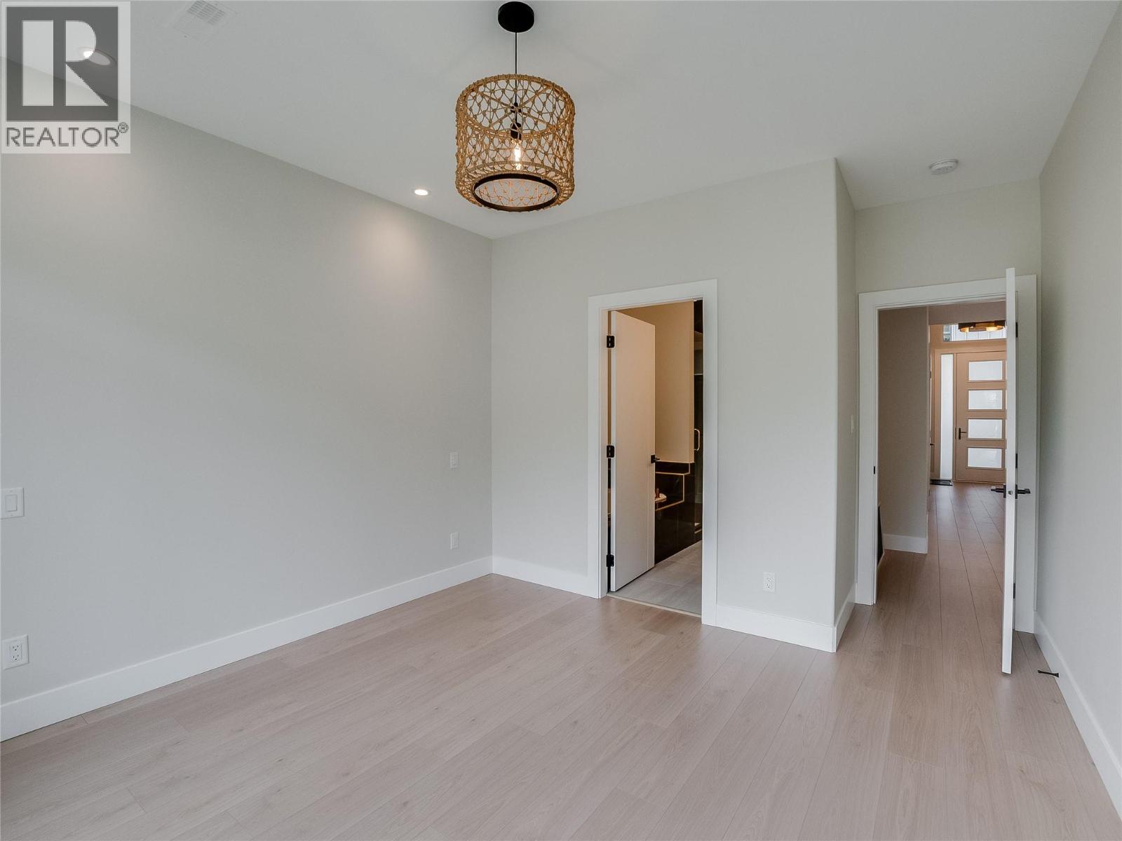 #403 910 Lakeside Drive - Image 26