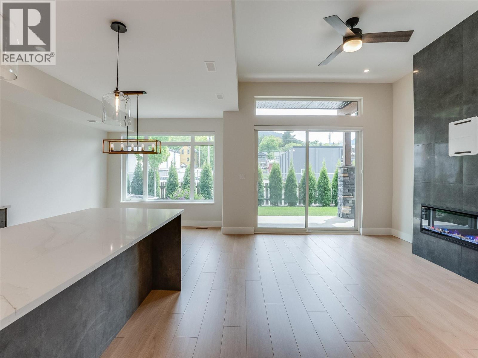 #403 910 Lakeside Drive - 15