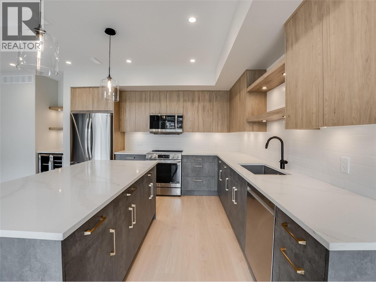 #403 910 Lakeside Drive - 9