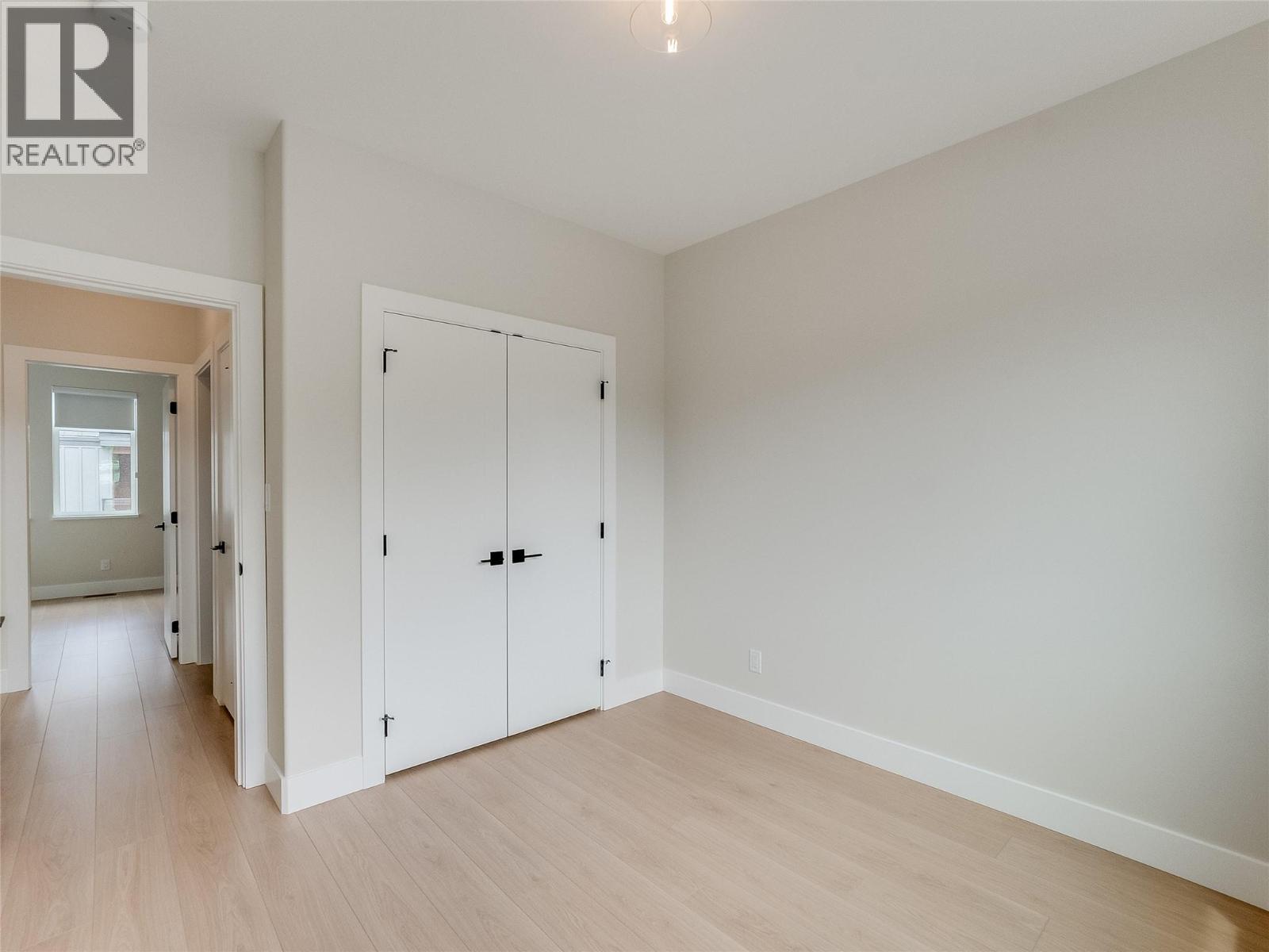 #403 910 Lakeside Drive - Image 39