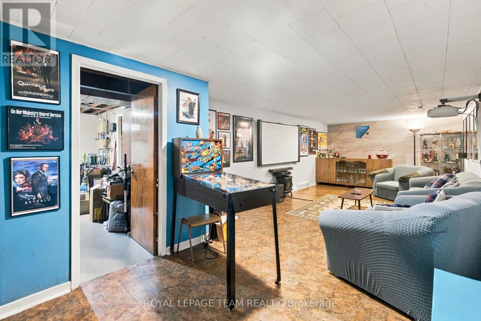 2587 ROMAN AVENUE - Image 21