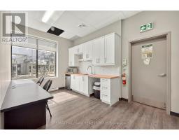 B - 1240 Kenaston Street, Ottawa, ON K1B0B2 Photo 13