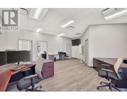 B - 1240 Kenaston Street, Ottawa, ON K1B0B2 Photo 8