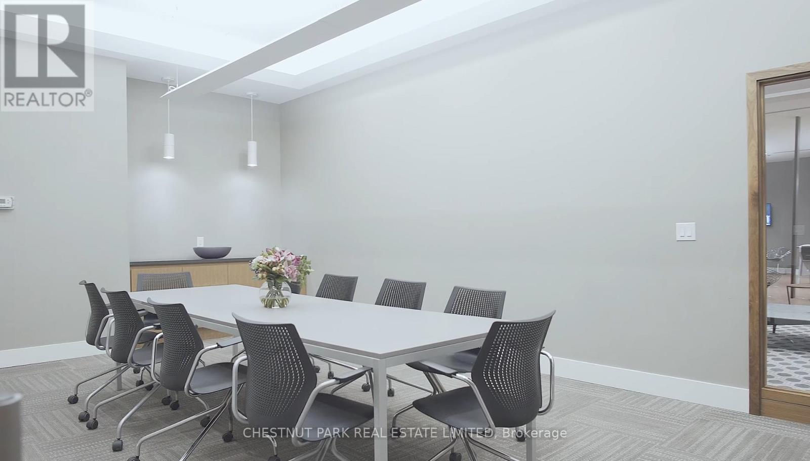 #320 111 ST CLAIR AVENUE W - Image 34