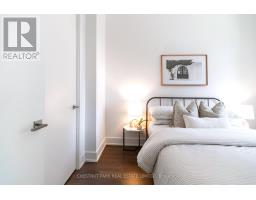 320 - 111 St Clair Avenue W, Toronto, ON M4V1N5 Photo 20
