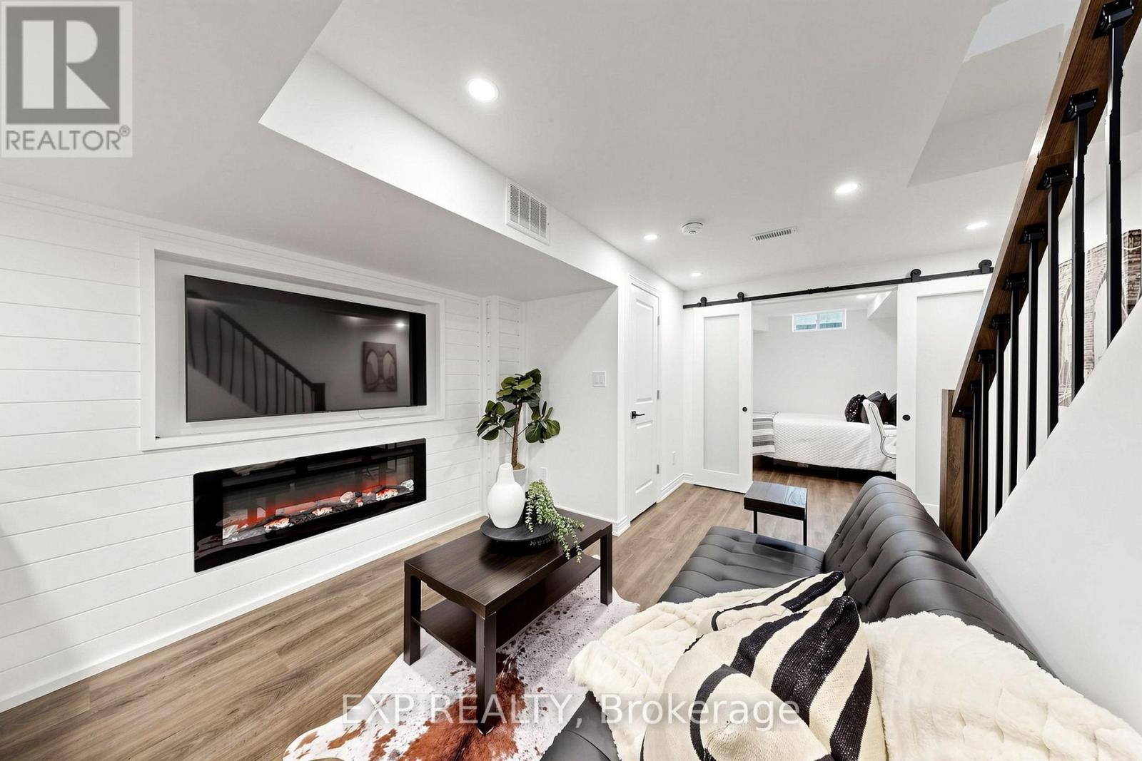 75 CORNELL CENTRE BOULEVARD - 20