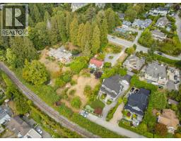 2820 Marine Drive, West Vancouver, BC V7V1L9 Photo 12