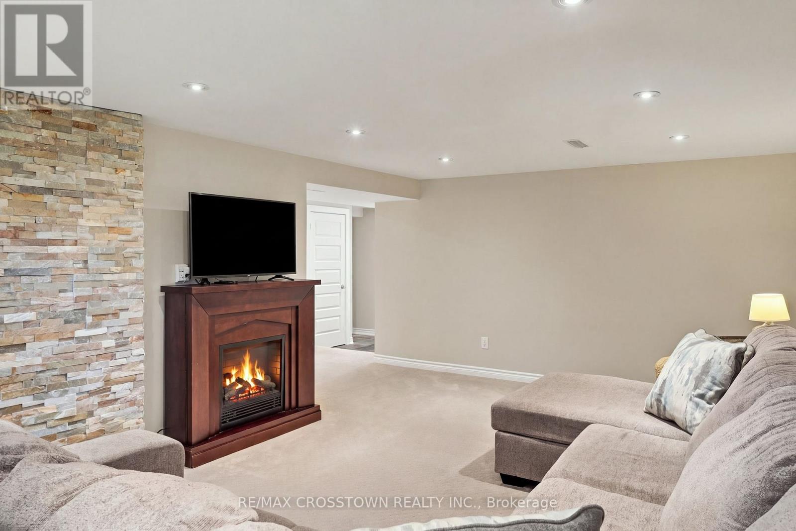 20 IDLEWOOD DRIVE - Image 32