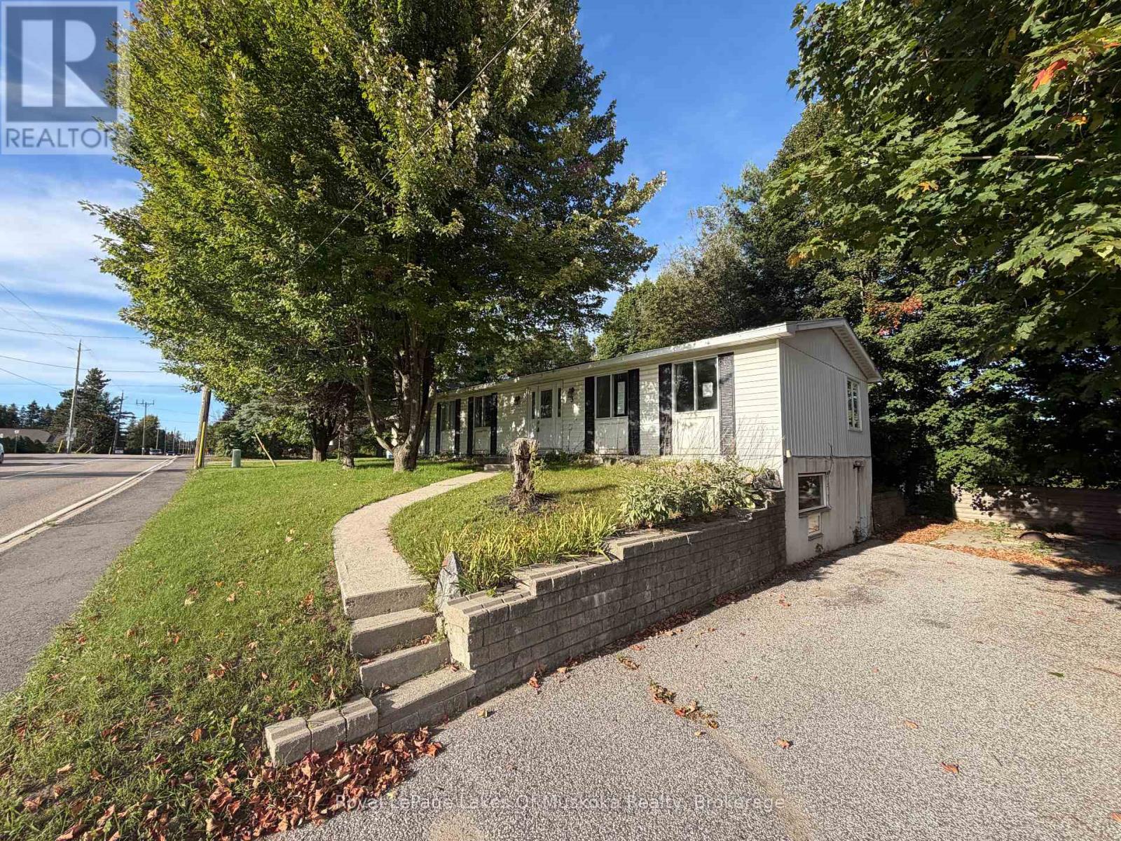 3 WELLINGTON STREET - 2
