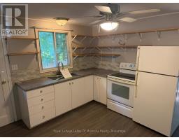 Den - 3 Wellington Street, Bracebridge, ON P1L1E8 Photo 9
