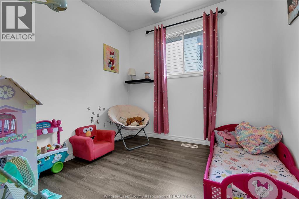970 JARVIS AVENUE - 14