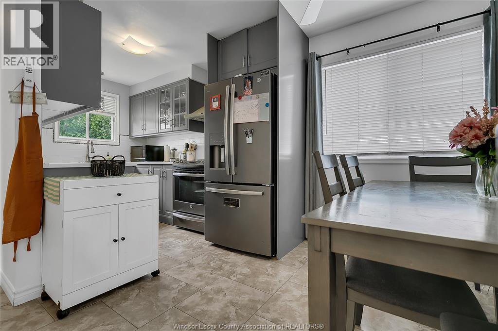 970 JARVIS AVENUE - 10