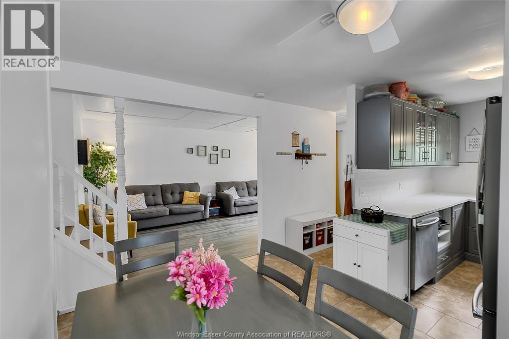 970 JARVIS AVENUE - 8