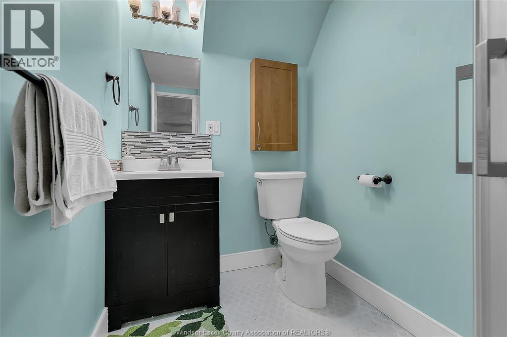 970 JARVIS AVENUE - 21