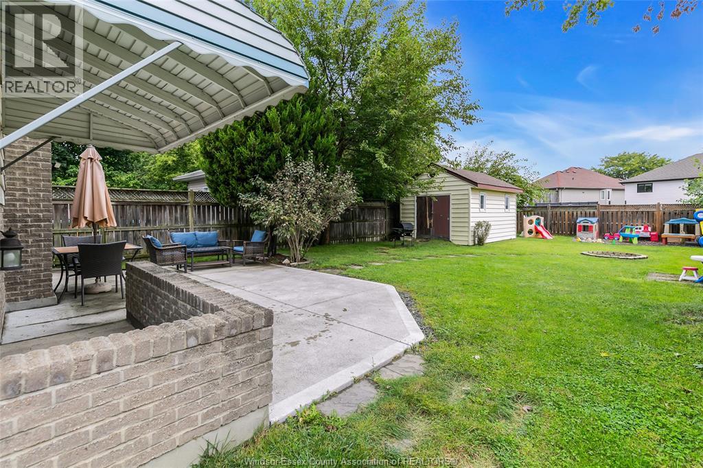 970 JARVIS AVENUE - 23