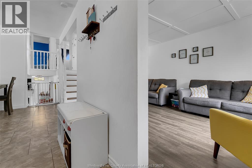 970 JARVIS AVENUE - 4