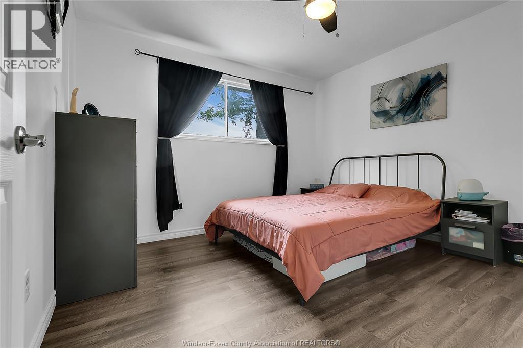 970 JARVIS AVENUE - 12